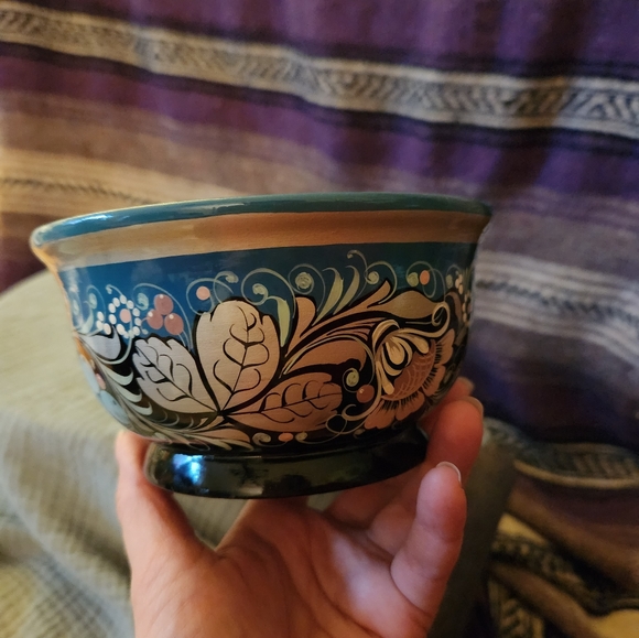 Handpainted wood bowl, one of a kind - Picture 1 of 6